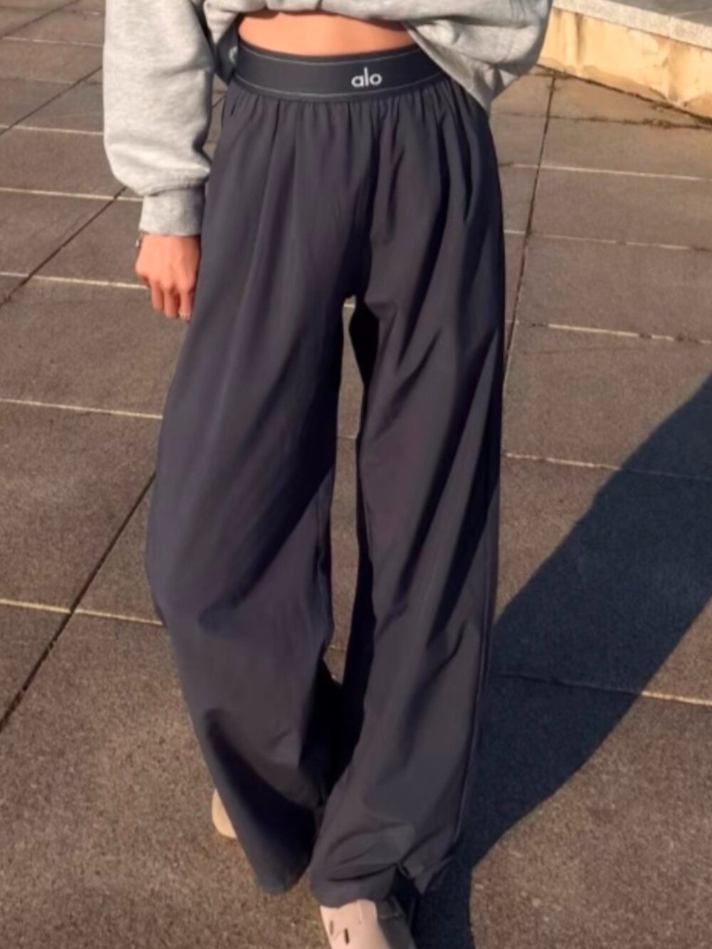 🍁ALO Yoga Suit Up Wide Trouser Regular,NWT,Soft💗Dark Grey Easy Everyday Style